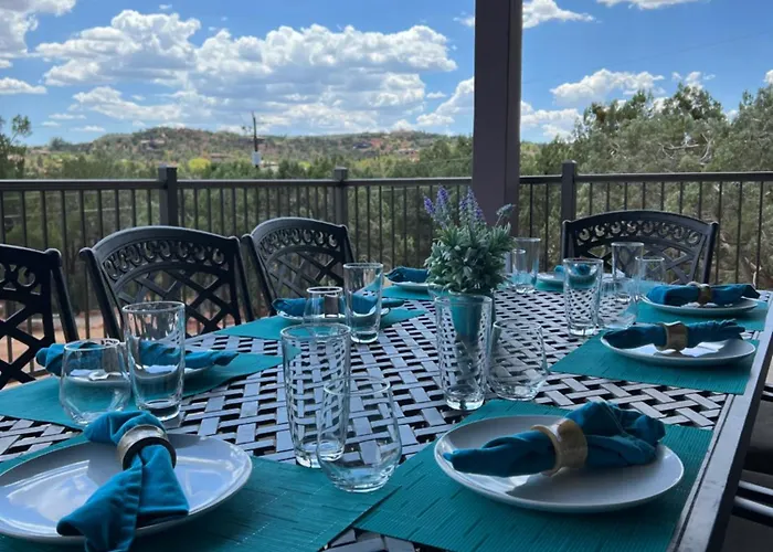Close To Fresh Creek! Sleeps 12 ~ Amazing Views W/serene Open Space ~ Hot Tub + Game ~ Trails Outside * Sedona