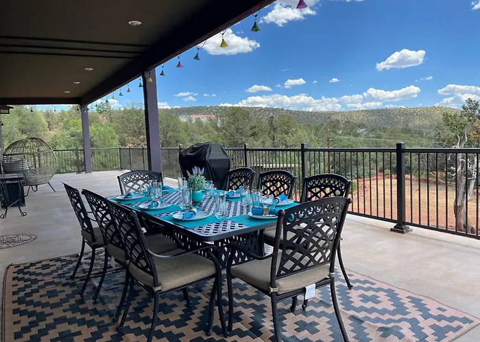Close To Fresh Creek! Sleeps 12 ~ Amazing Views W/serene Open Space ~ Hot Tub + Game ~ Trails Outside